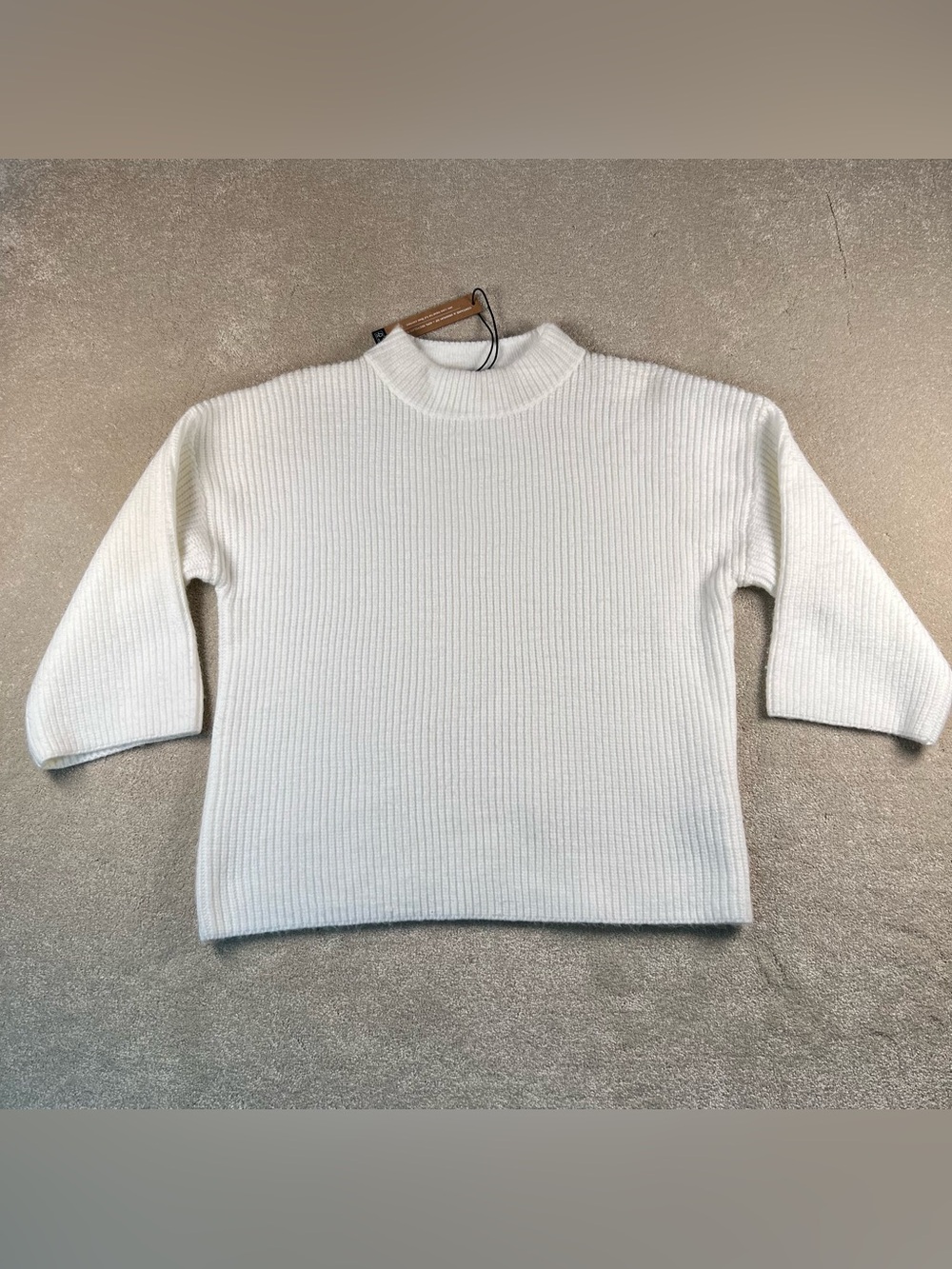Nicole Miller Sweater Cream NWOT 3 Quarter Sleeves Mock Neck Women's Medium